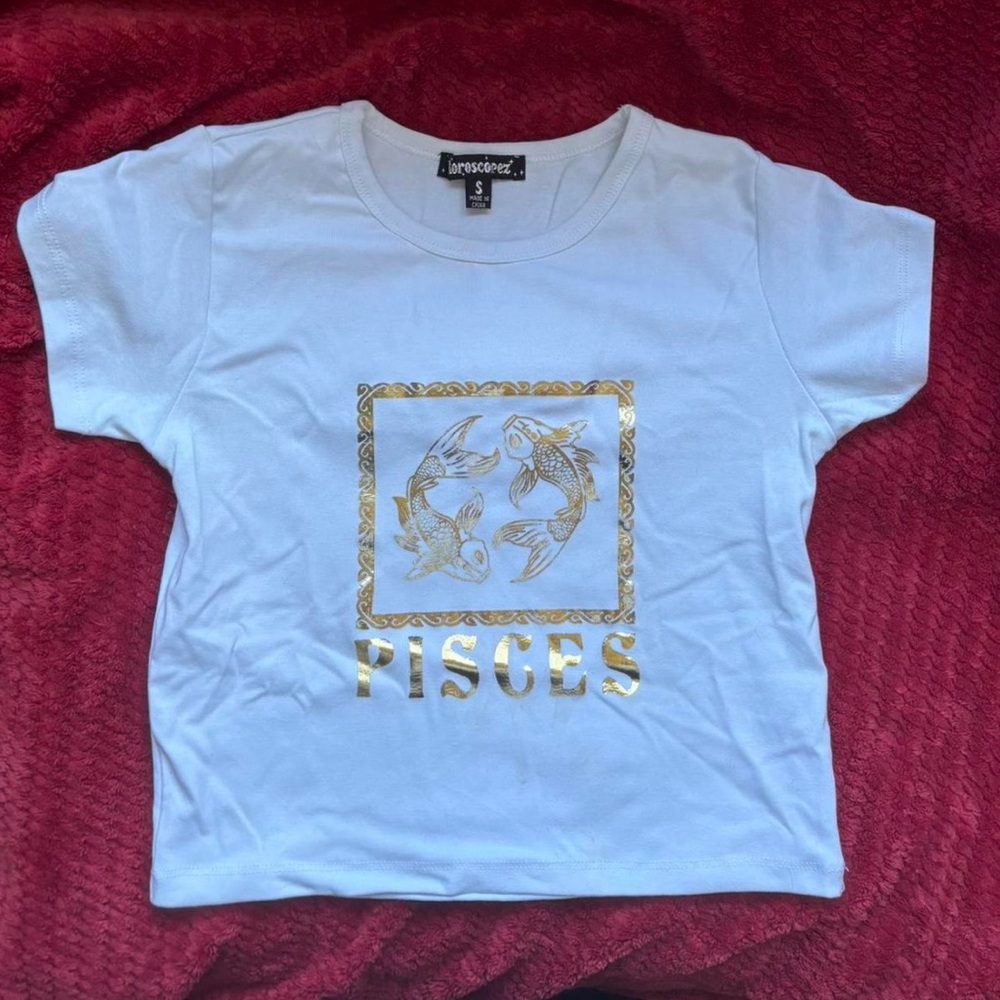 Pisces Women’s Baby Tee Small